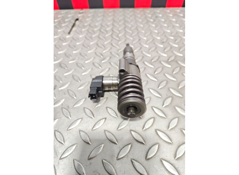 Форсунка к Volkswagen Passat, 2007г.