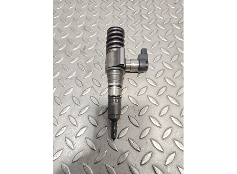 Форсунка к Volkswagen Passat, 2007г.