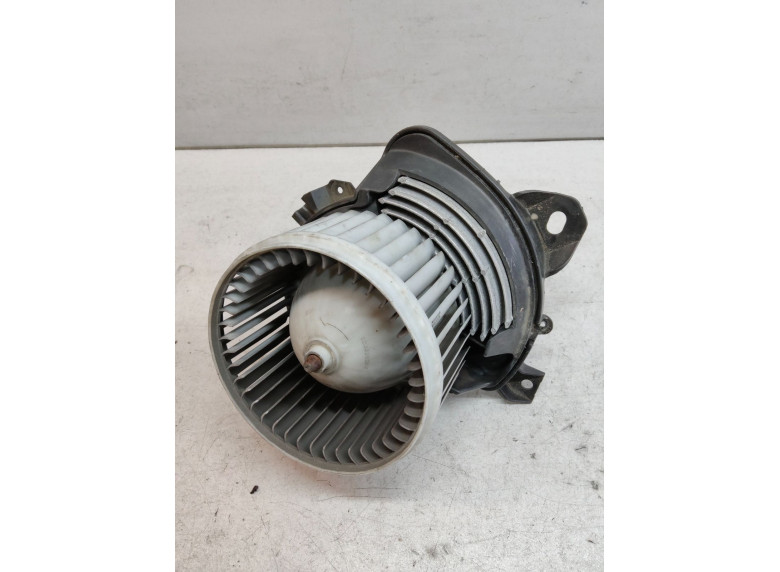 Моторчик печки к Opel Corsa, 2007г.