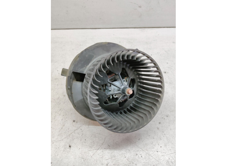 Моторчик печки к Volkswagen Golf, 2004г.