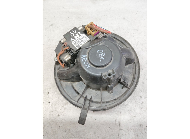 Моторчик печки к Seat Leon, 2011г.