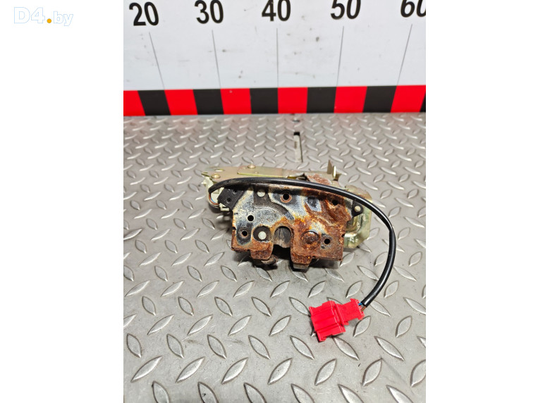 Замок багажника к Volkswagen Sharan 2001 г.