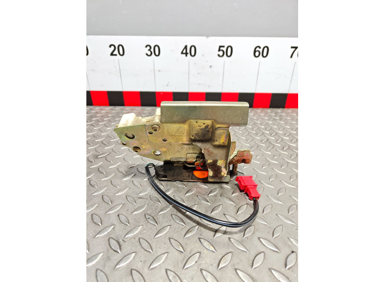 Замок багажника к Ford Galaxy, 2001г.