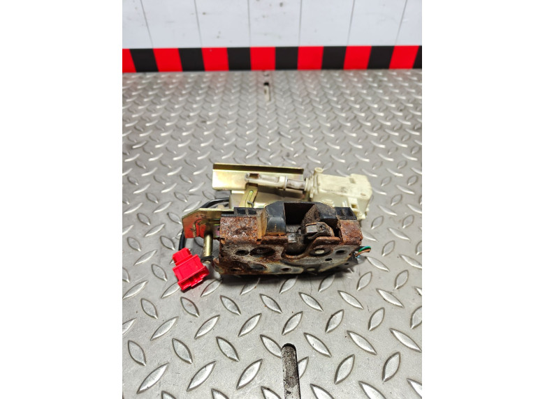 Замок багажника к Ford Galaxy, 2001г.