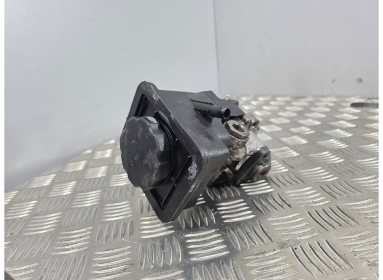 Насос гидроусилителя руля к BMW 3 E46, 2001г.