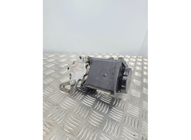 Насос гидроусилителя руля к BMW 3 E46, 2001г.