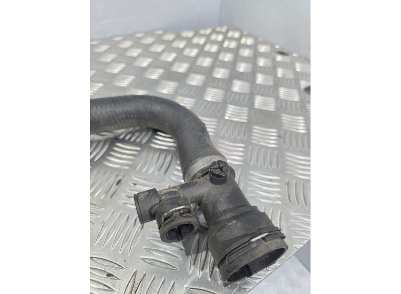 Патрубок радиатора к BMW 3 E46, 2001г.