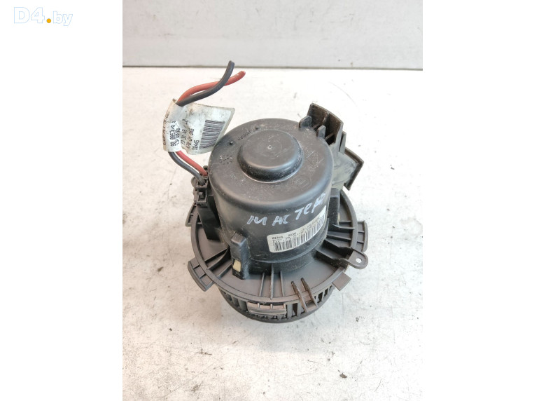 Моторчик печки к Renault Master 2008 г.