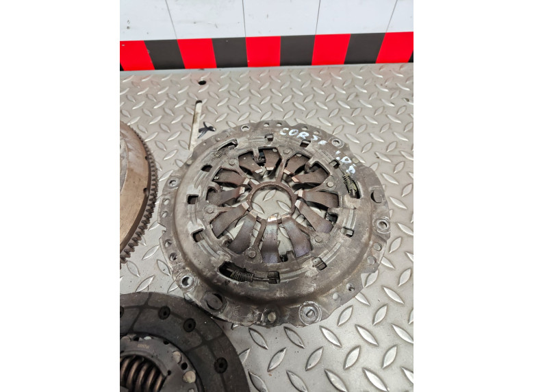 Комплект сцепления к Opel Corsa, 2003г.