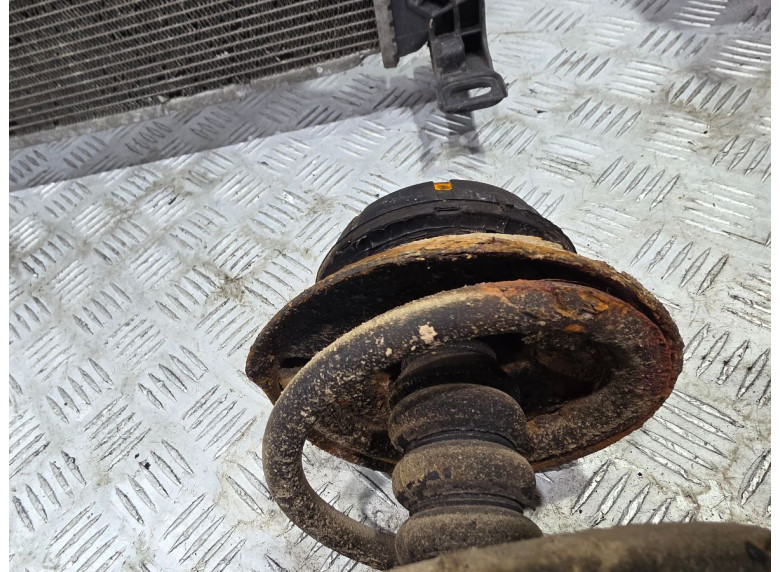 Опора амортизатора верхняя (чашка) к Renault Duster, 2017г.