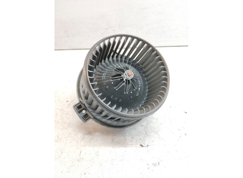 Моторчик печки к SsangYong Rodius, 2006г.