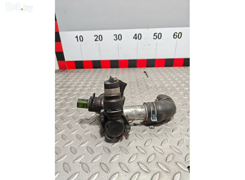 Фланец (тройник) системы охлаждения к Volkswagen Passat 2003 г.