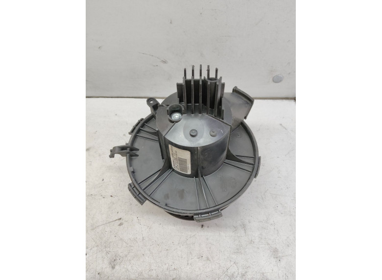 Моторчик печки к Opel Zafira, 2013г.