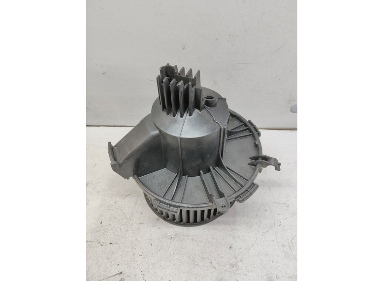 Моторчик печки к Opel Zafira, 2013г.