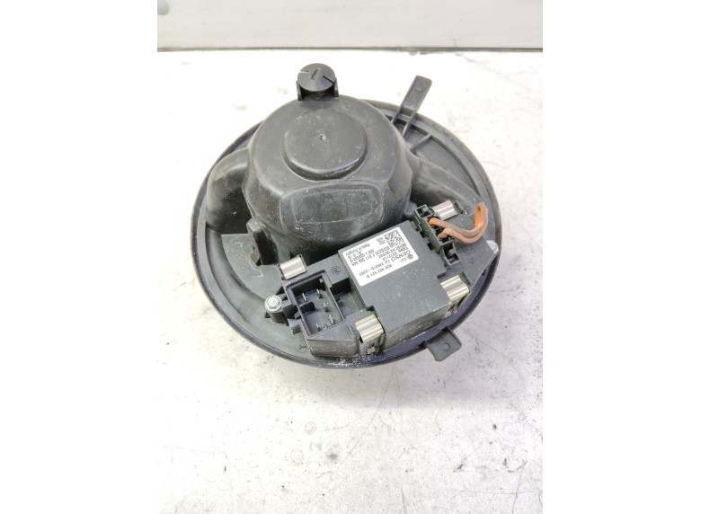 Моторчик печки к Volkswagen Golf, 2008г.