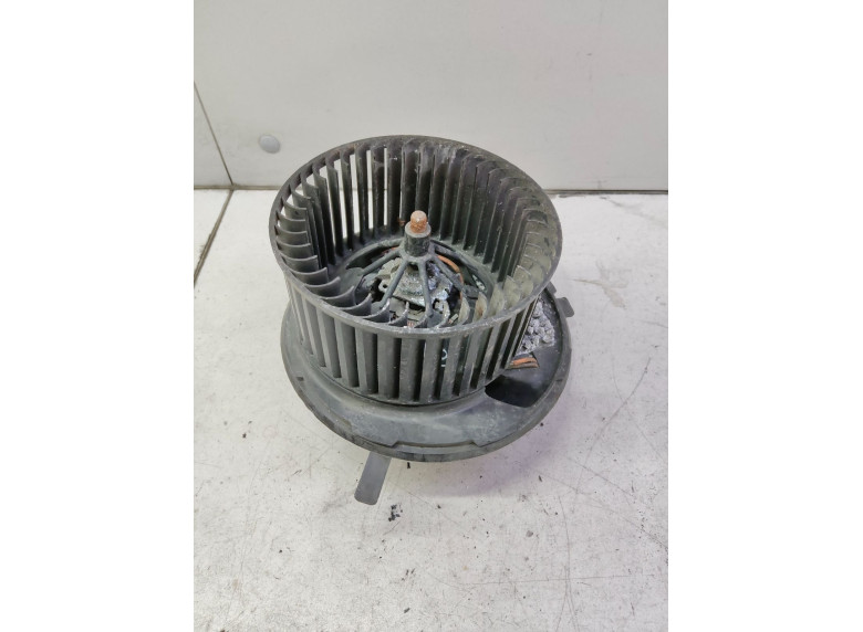 Моторчик печки к Volkswagen Golf, 2008г.