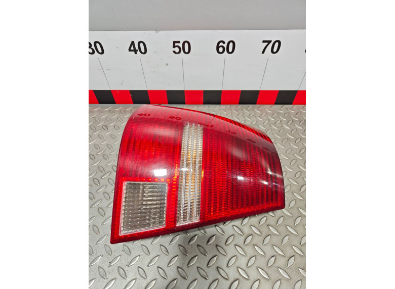 Фонарь задний левый к Volkswagen Golf, 2001г.