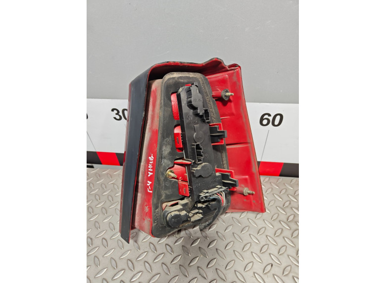 Фонарь задний левый к Volkswagen Golf, 2001г.