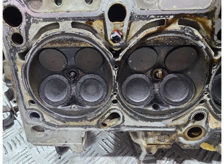 Головка блока цилиндров к Volkswagen Touran, 2007г.