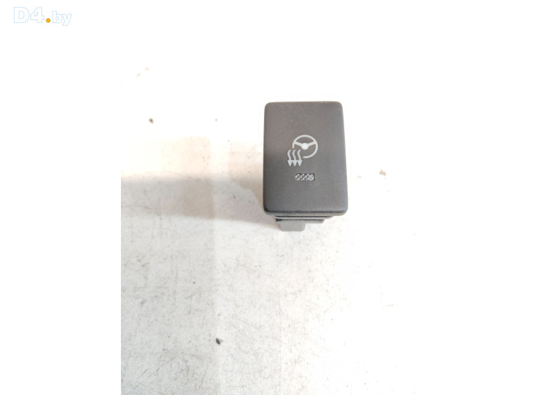 Кнопка подогрева руля к Toyota LandCruiser 2012 г.