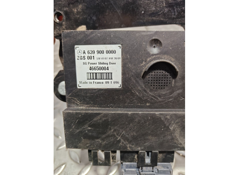 Блок управления двери к Mercedes Vito W639, 2008г.