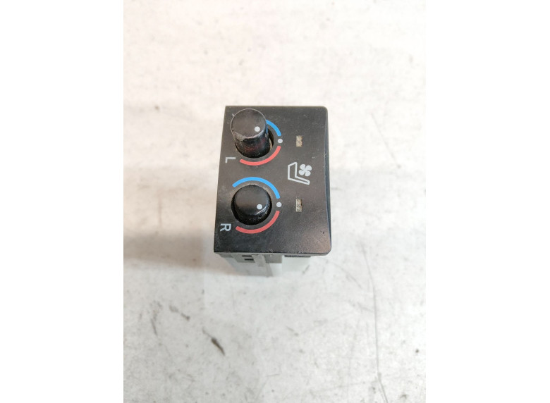 Кнопка (выключатель) к Toyota Land Cruiser, 2012г.