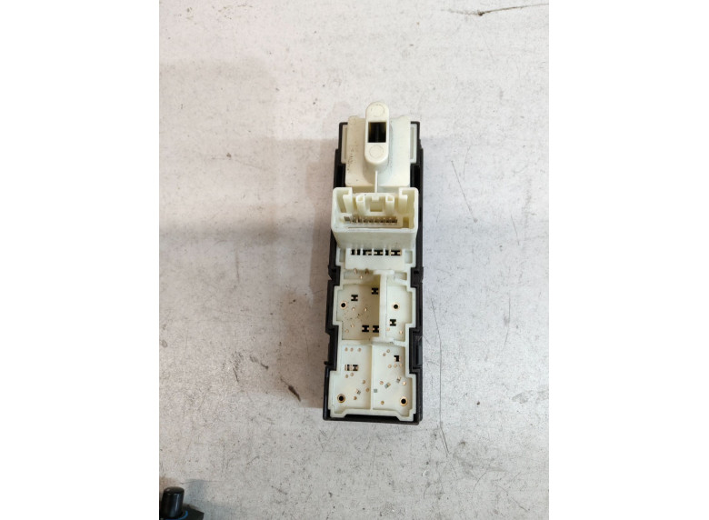 Блок управления полным приводом к Toyota Land Cruiser, 2012г.