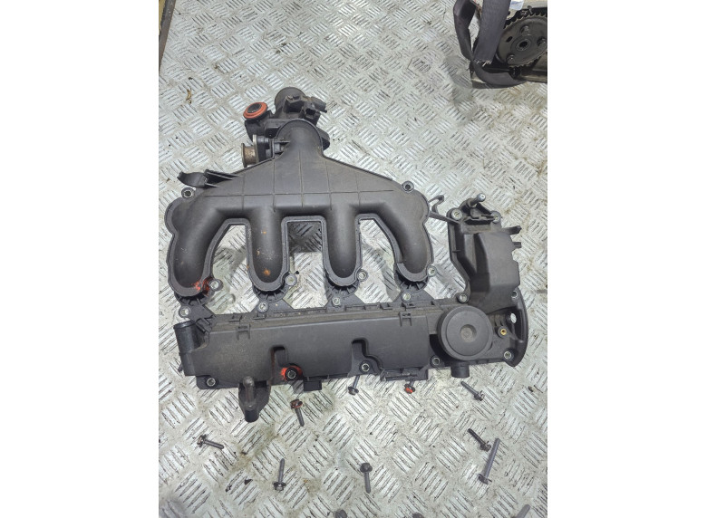 Клапанная крышка к Citroen C5, 2006г.