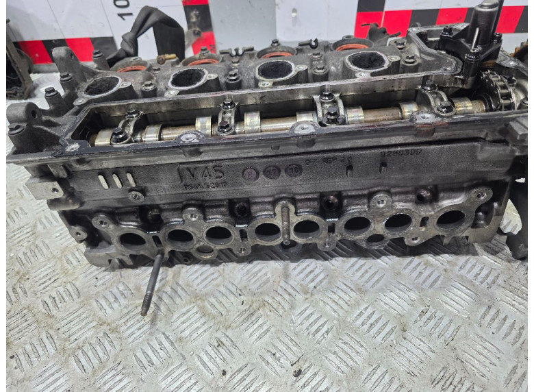 Головка блока цилиндров к Citroen C5, 2006г.