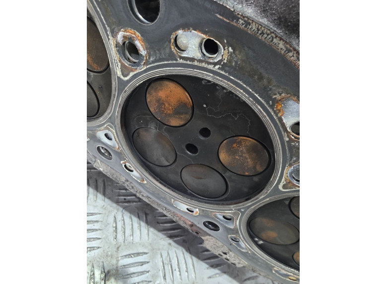 Головка блока цилиндров к Citroen C5, 2006г.