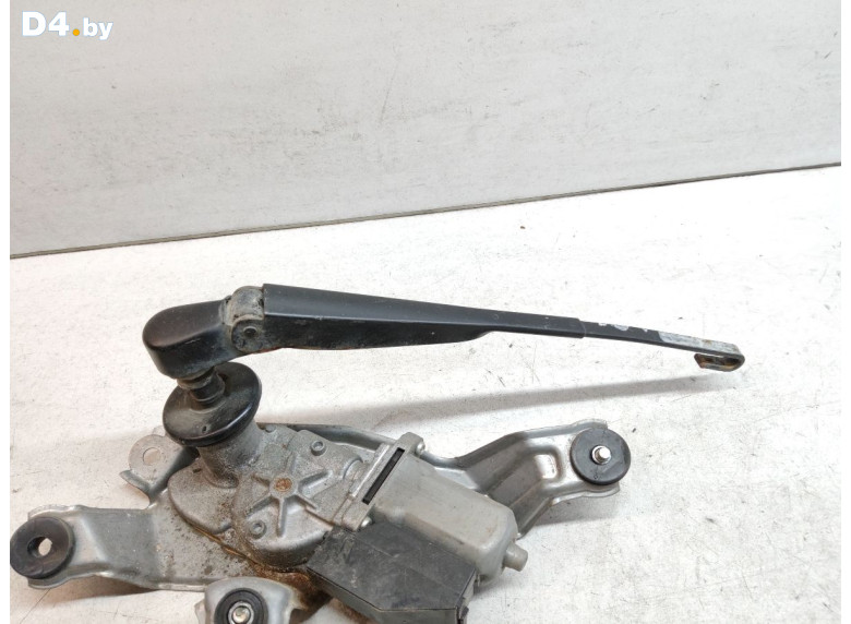 Щеткодержатель задний к Toyota LandCruiser 2012 г.