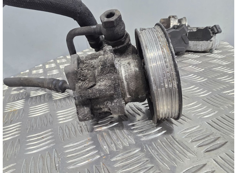 Насос гидроусилителя руля к Audi A6, 2006г.