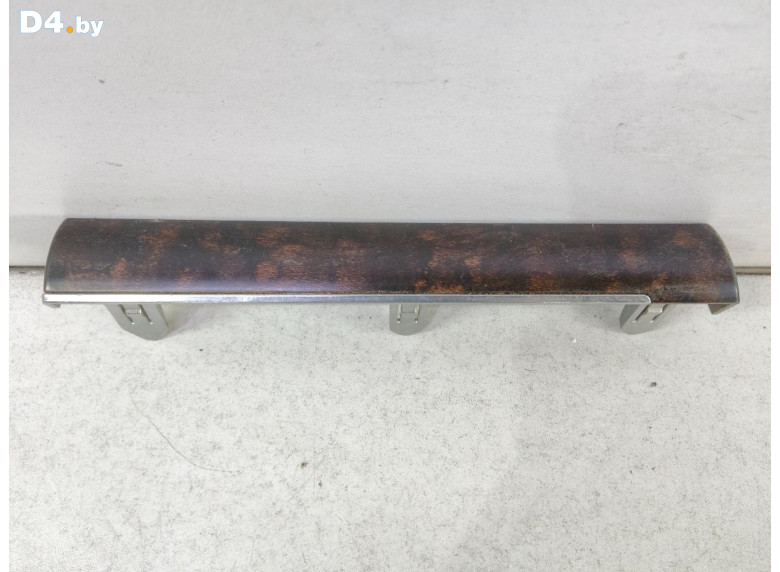 Накладка декоративная к Toyota LandCruiser 2012 г.