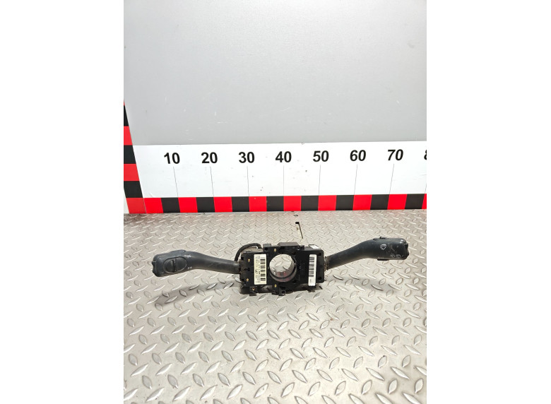 Переключатель подрулевой (стрекоза) к Volkswagen Passat, 2003г.