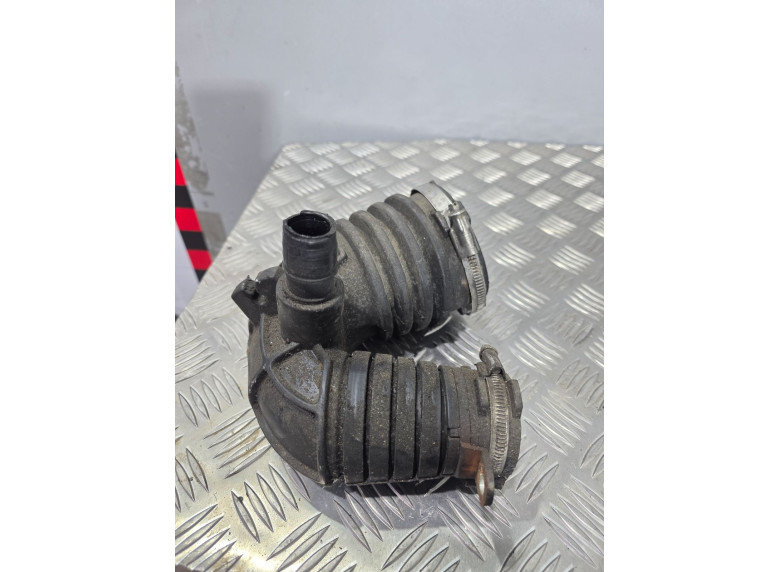 Патрубок турбины к Audi A6, 2006г.