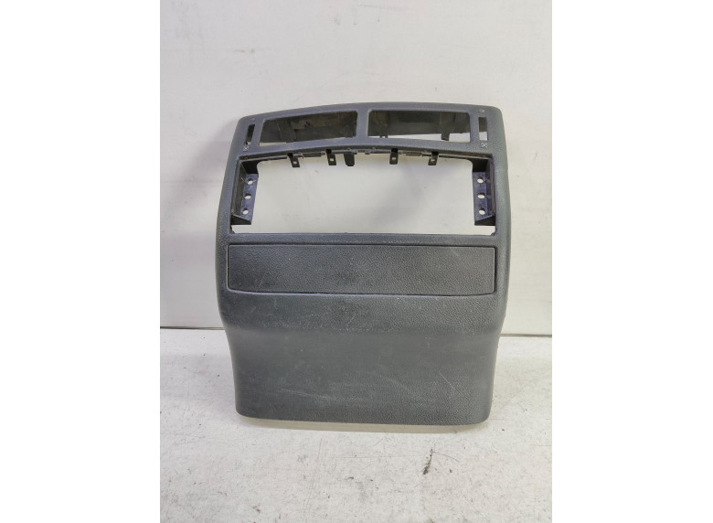 Консоль салона (кулисная часть) к Toyota Land Cruiser, 2012г.