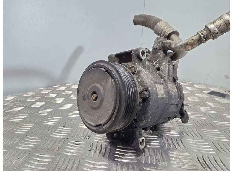 Компрессор кондиционера к Audi A6, 2006г.