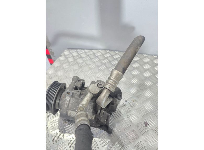 Компрессор кондиционера к Audi A6, 2006г.