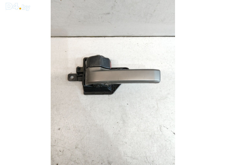 Ручка внутренняя задняя левая к Toyota LandCruiser 2008 г.