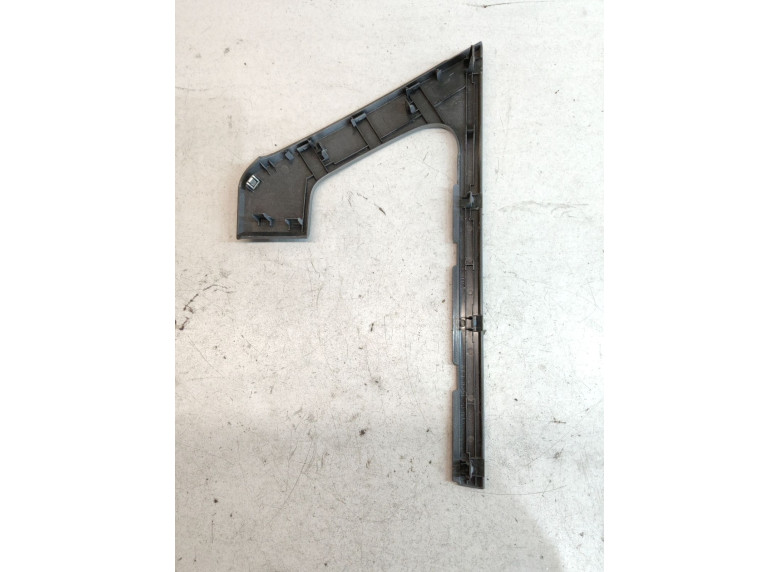 Накладка декоративная к Toyota Land Cruiser, 2012г.