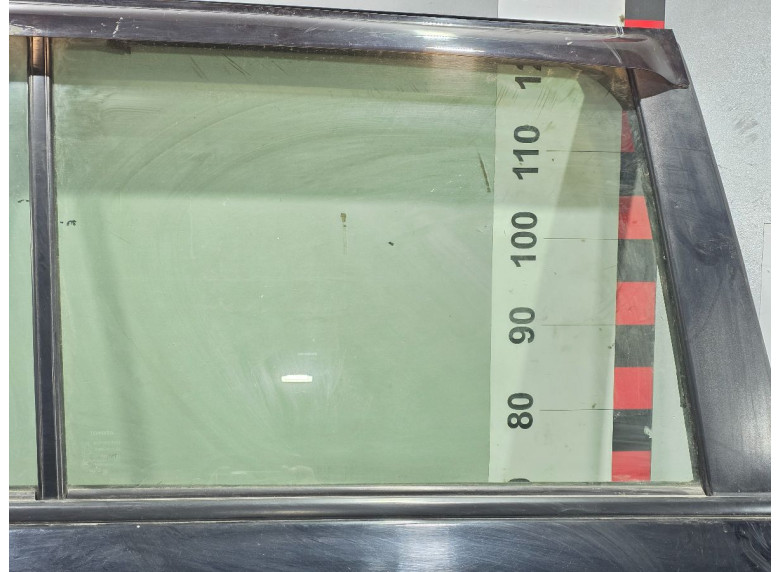 Стекло двери задней правой к Toyota Land Cruiser, 2012г.