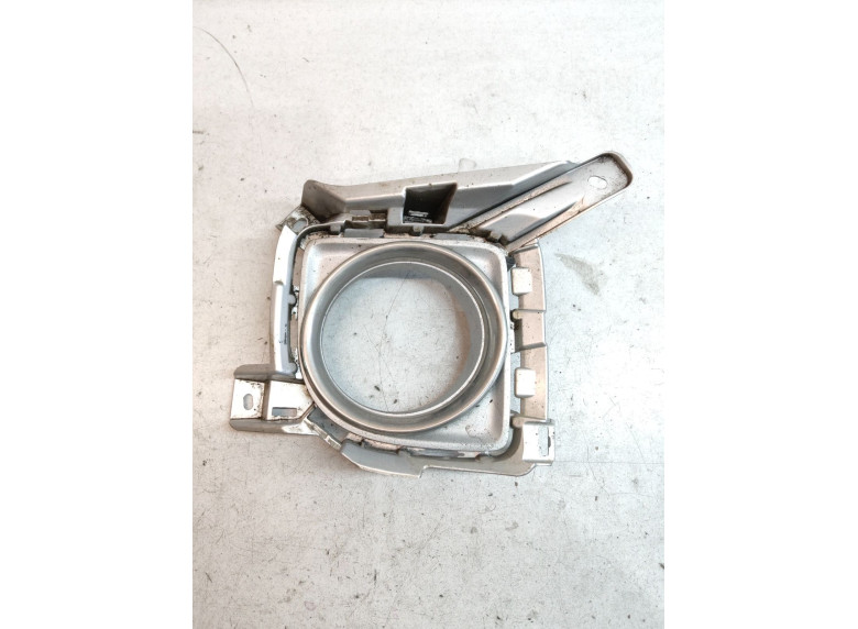 Рамка фары противотуманной правой к Toyota Land Cruiser, 2012г.