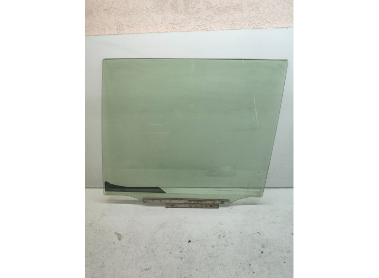 Стекло двери задней левой к Toyota Land Cruiser, 2012г.