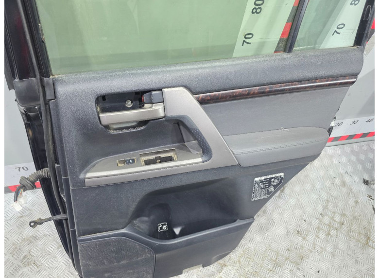 Обшивка двери задней правой (дверная карта) к Toyota Land Cruiser, 2012г.