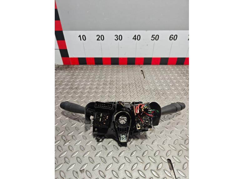 Переключатель подрулевой (стрекоза) к Renault Sandero, 2011г.