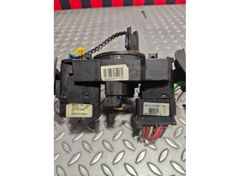 Переключатель подрулевой (стрекоза) к Renault Sandero, 2011г.