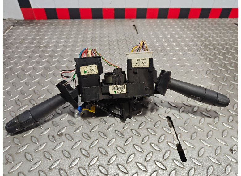 Переключатель подрулевой (стрекоза) к Renault Logan, 2007г.