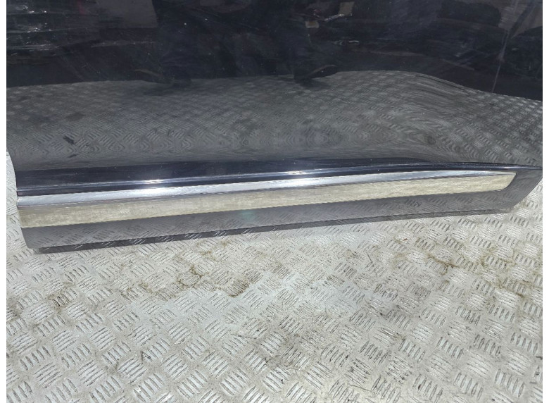 Молдинг двери передней правой к Toyota Land Cruiser, 2012г.