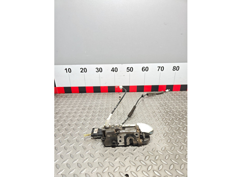 Замок двери передней левой к Citroen C5, 2009г.