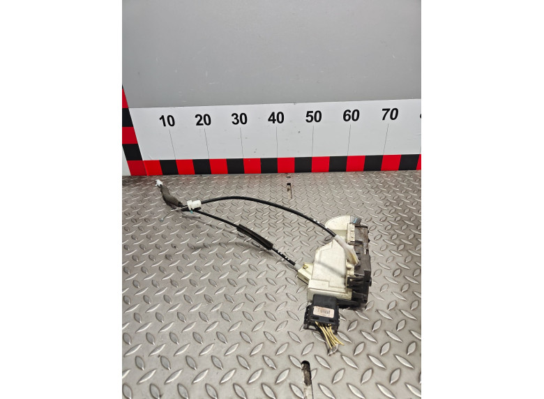 Замок двери передней левой к Citroen C5, 2009г.